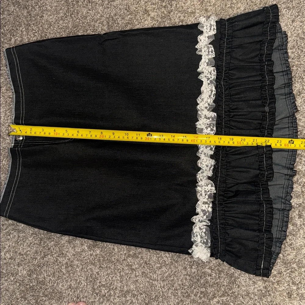 Vintage Clio Black Denim Skirt with White Stitching. Size 8 - Picture 8 of 8